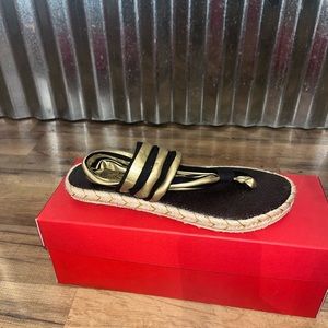 Nalho black and gold sandal